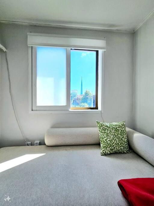 วิลล่า Yongsan Cozy Castle With Rooftop Garden For Families *
