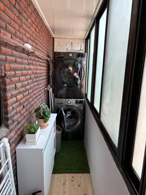 วิลล่า Yongsan Cozy Castle With Rooftop Garden For Families